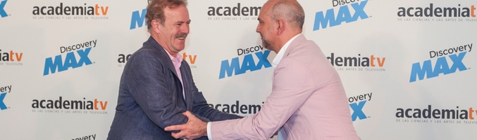 Fernando Jerez y Manuel Campo Vidal sellan su acuerdo