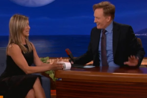 Jennifer Aniston en el show de Conan