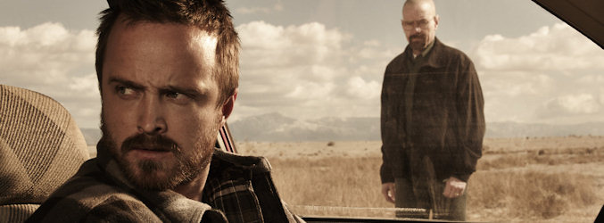 Aaron Paul y Bryan Cranston, Jesse Pinkman y Walter White, en una imagen promocional de 'Breaking Bad'