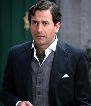 Garrido como Augusto Lloveras en 'Amar es para siempre'