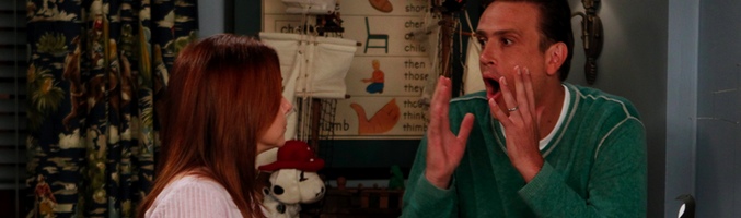  src="https://www.formulatv.com/images/noticias/32800/32813/1.jpg##677##200"/></div><h2 class='vh4'>Así es la octava temporada <i>[spoilers]</i></h2><p>En los primeros episodios de la octava temporada, que llegará a Fox España en septiembre, Ted Mosby seguirá con su historia y contará todo lo que pasó justo antes de que se celebre la boda entre Barney y Robin, dos novios que tienen dudas sobre el "sí, quiero". </p><p>También se ve cómo Ted convence a Victoria para que le escriba una carta de despedida al novio al que está a punto de dejar tirado en el altar y se sabe cómo Quinn se entera de que Barney tuvo una relación con Robin en el pasado; algo que no debería preocuparle, ya que Robin acaba de iniciar una relación estable con Nick (<a href="https://www.formulatv.com/personas/michael-trucco/">Michael Trucco</a>).</p><h2 class='vh4'>Así es la serie</h2> </p><p>Creada por Carter Bays y Craig Thomas y definida como "el reverso de una historia de amor", 'Cómo conocí a vuestra madre' presenta un prometedor comienzo, que va a más a medida que avanzan los episodios; y la trama, basada en la relación de un grupo de amigos unidos por relaciones de pareja, se complica.</p><p>La mayor originalidad de 'Cómo conocí a vuestra madre' es su punto de partida en 2030, con su protagonista, Ted Mosby, recordando junto a sus hijos cómo conoció y se casó con su madre. </p><div class="imgnctxt"><img loading="lazy" alt=