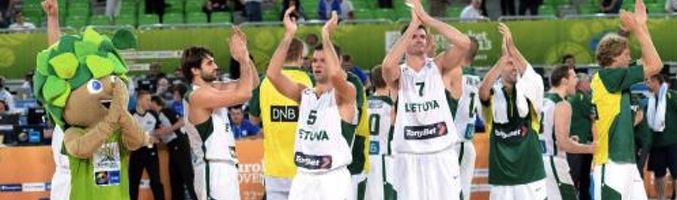 Los jugadores de Lituania celebran el pase a semifinales