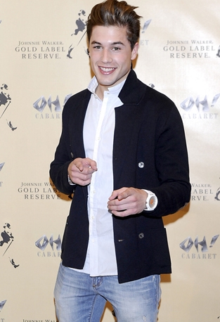 abraham los cazamariposas divinity reportero