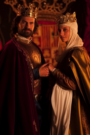 Rodolfo Sancho y Michelle Jenner en 'Isabel'