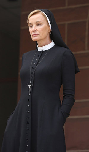 Jessica Lange es la Hermana Jude