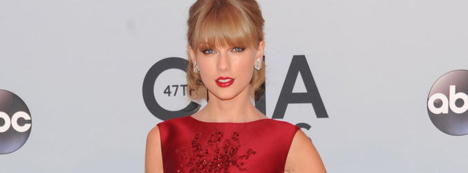 Taylor Swift en la gala de entrega de los Country Music Awards 2013