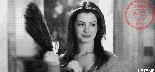 GIF Anne Hathaway