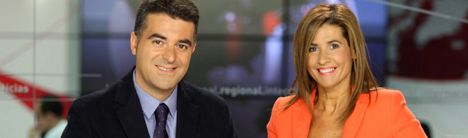 Antonio Renedo y Nati Melendre, presentadores de 'CyLTV Noticias'