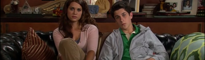 Lyndsy Fonseca y David Henrie, los hijos de Ted en 'Cómo conocí a vuestra madre'