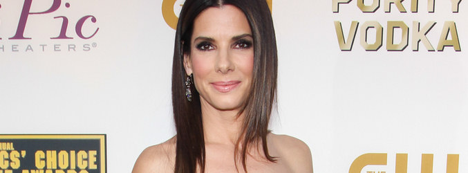 Sandra Bullock en la alfombra roja de los Critic's Choice Awards
