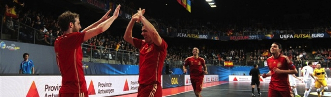 Jugadores de la selección española celebran la victoria frente a Eslovenia