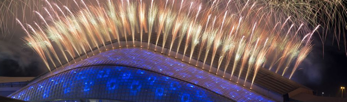 Fuegos artificales al termino de la ceremonia inaugural de Sochi 2014 <span>Fuente: AP</span>
