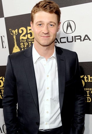Benjamin McKenzie gotham james gordon
