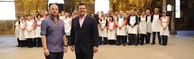 George Calombaris y Gary Mehigan con los concursantes de 'Masterchef Australia'
