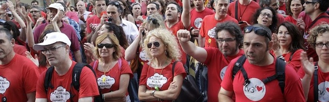 Imagen de los trabajadores de TV3 durante una protesta