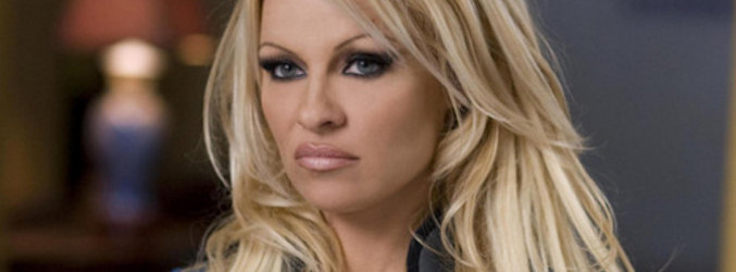Pamela Anderson en "Superhero Movie"