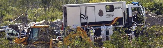 La Policía Científica en la escombrera de Camas