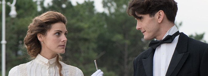 Amaia Salamanca y Yon González en 'Gran Hotel'