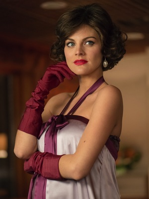 Amaia Salamanca como Bárbara de Senillosa