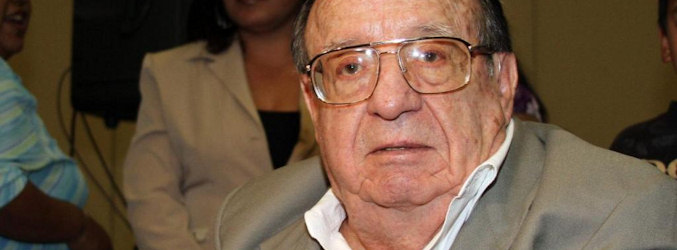 Roberto Gómez Bolaños, más conocido como Chespirito