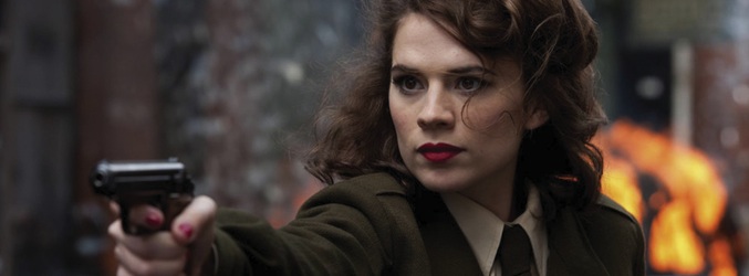 Hayley Atwell como Agent Carter