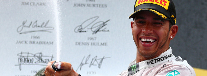 Lewis Hamilton celebra su victoria en el GP de España de Fórmula 1