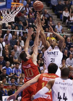 Real Madrid frente a CAI Zaragoza