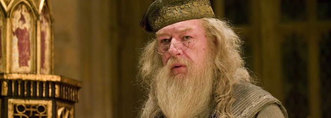 Michael Gambon caracterizado como Albus Dumbledore en la saga de "Harry Potter"