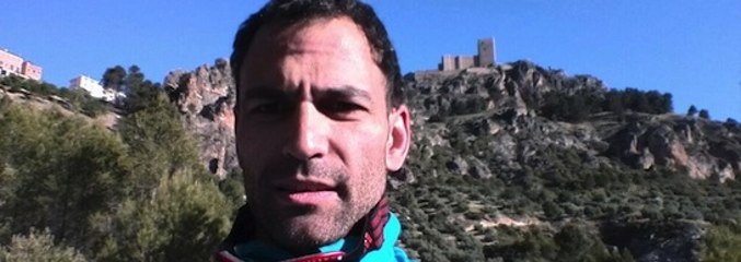 Darío Barrio tras realizar un salto base en Segura de la Sierra