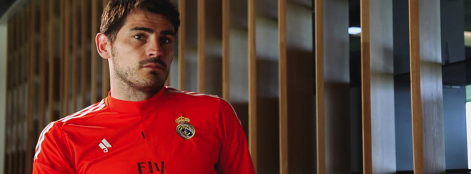 Iker Casillas siendo entrevistado para el documental