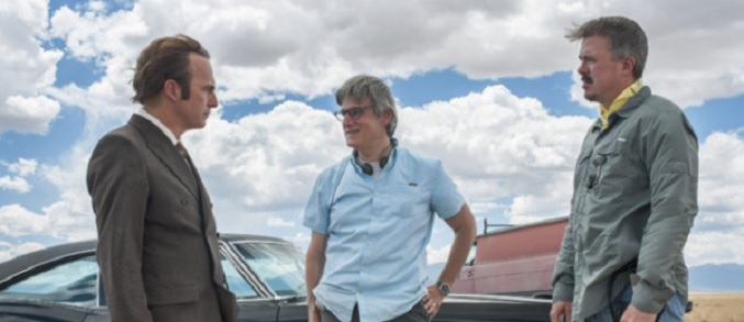Bob Odenkirk (izquierda), Peter Gould (centro) y Vince Gilligan (derecha) en la primera imagen de 'Better Call Saul'