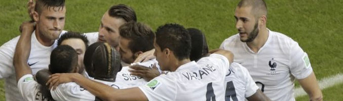 Francia celebra su victoria sobre Suiza, por 5 goles a 2