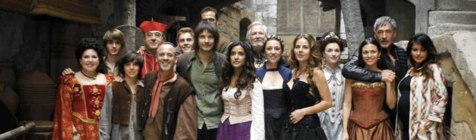 Foto familiar del reparto de &#39;Águila Roja&#39;