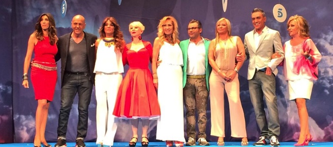 Los presentadores y colaboradores de 'Sálvame' en la rueda de prensa