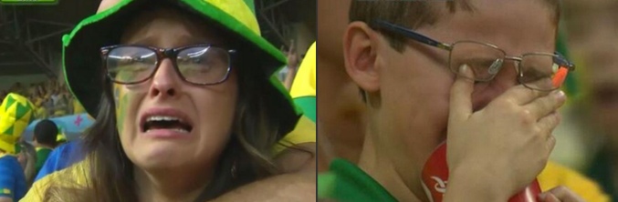 Aficionados brasileños llorando la derrota de su Selección