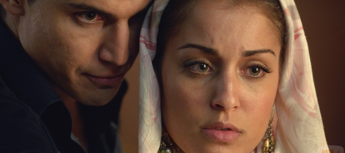 Álex González y Hiba Abouk