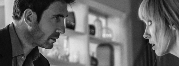 Dylan McDermott y Toni Collette en 'Rehenes'