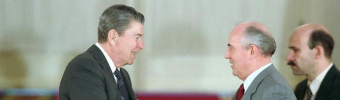 George Bush y Mijaíl Gorbachov, dos de los principales protagonistas de la Guerra Fría