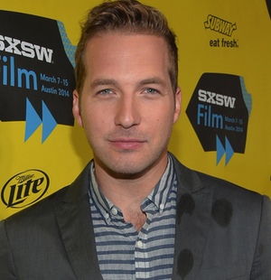 El actor Ryan Hansen