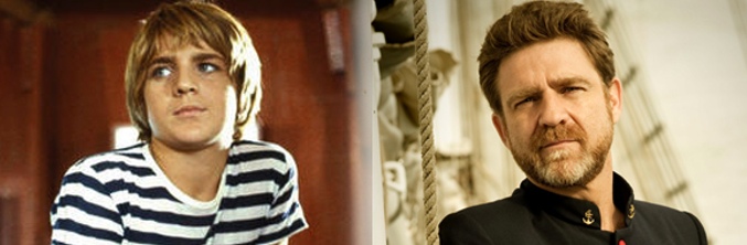 Juanjo Artero en &#39;Verano azul&#39; (izq) y en &#39;El barco&#39; (dcha)