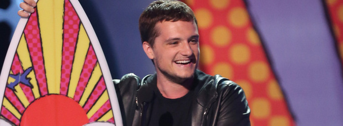 Josh Hutcherson en los Teen Choice Awards 2014