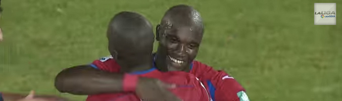 Imagen del partido entre el Granada y el Deportivo de la Coruña, emitido por Cuatro