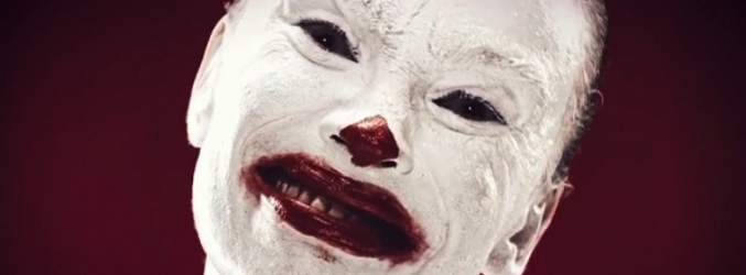 Lynch en el papel del payaso terrorífico