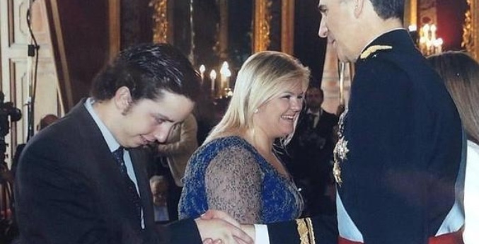 Francisco Nicolás Gómez Iglesias en el besamanos de los Reyes Felipe y Letizia