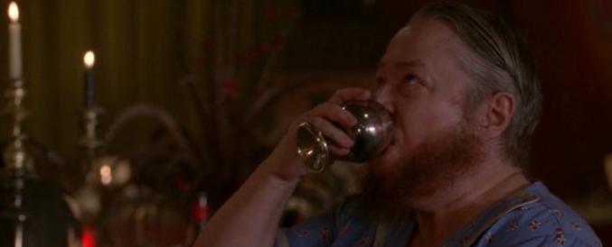 Ethel se da a la bebida