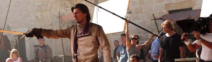 Nikolaj Coster-Waldau en el rodajede Juego de Tronos