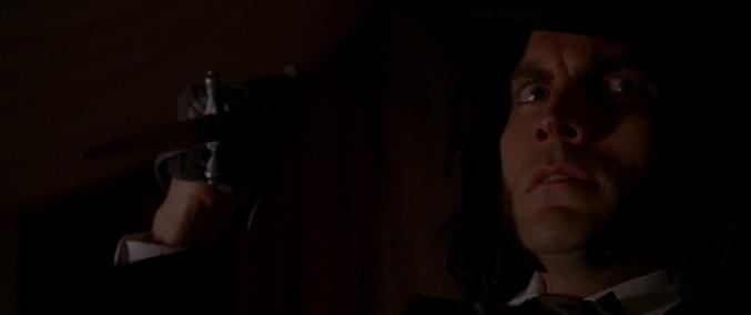 Edward Mordrake a punto de llevarse a Elsa Mars