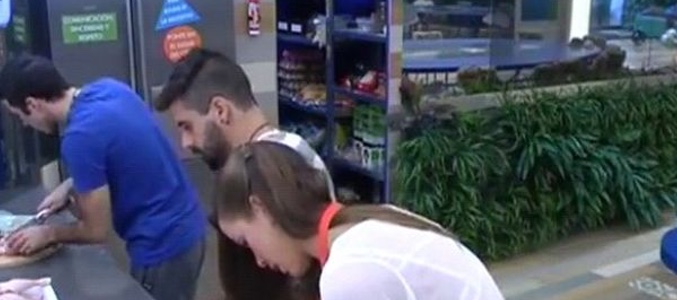 Los concursantes de &#39;Gran hermano&#39; en la cocina