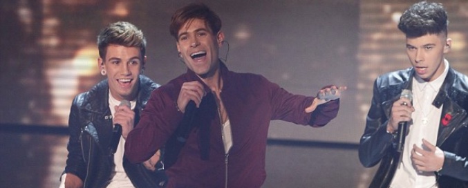 Lee Nelson con los concursantes en &#39;The X Factor&#39;