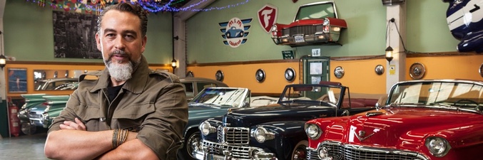 Jose Vicente Díez, dueño del taller de 'M&M Clásicos'